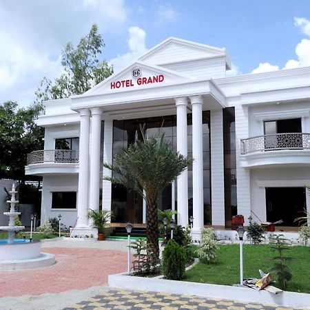Hotel Grand Khuldabad 外观 照片