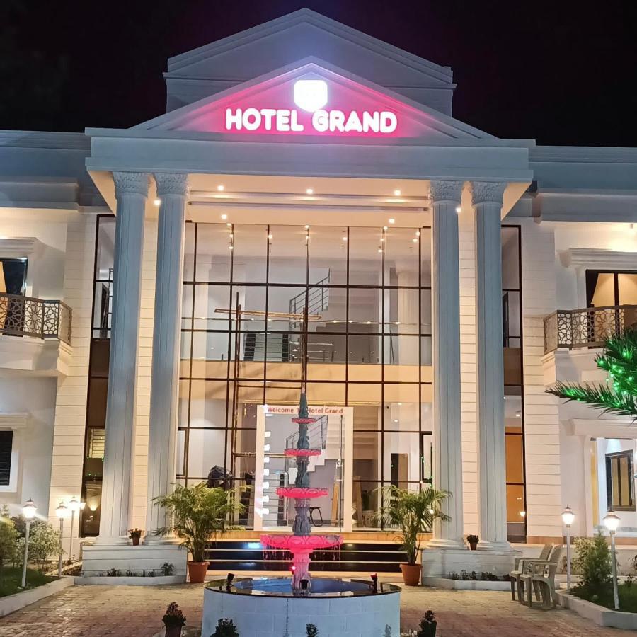 Hotel Grand Khuldabad 外观 照片