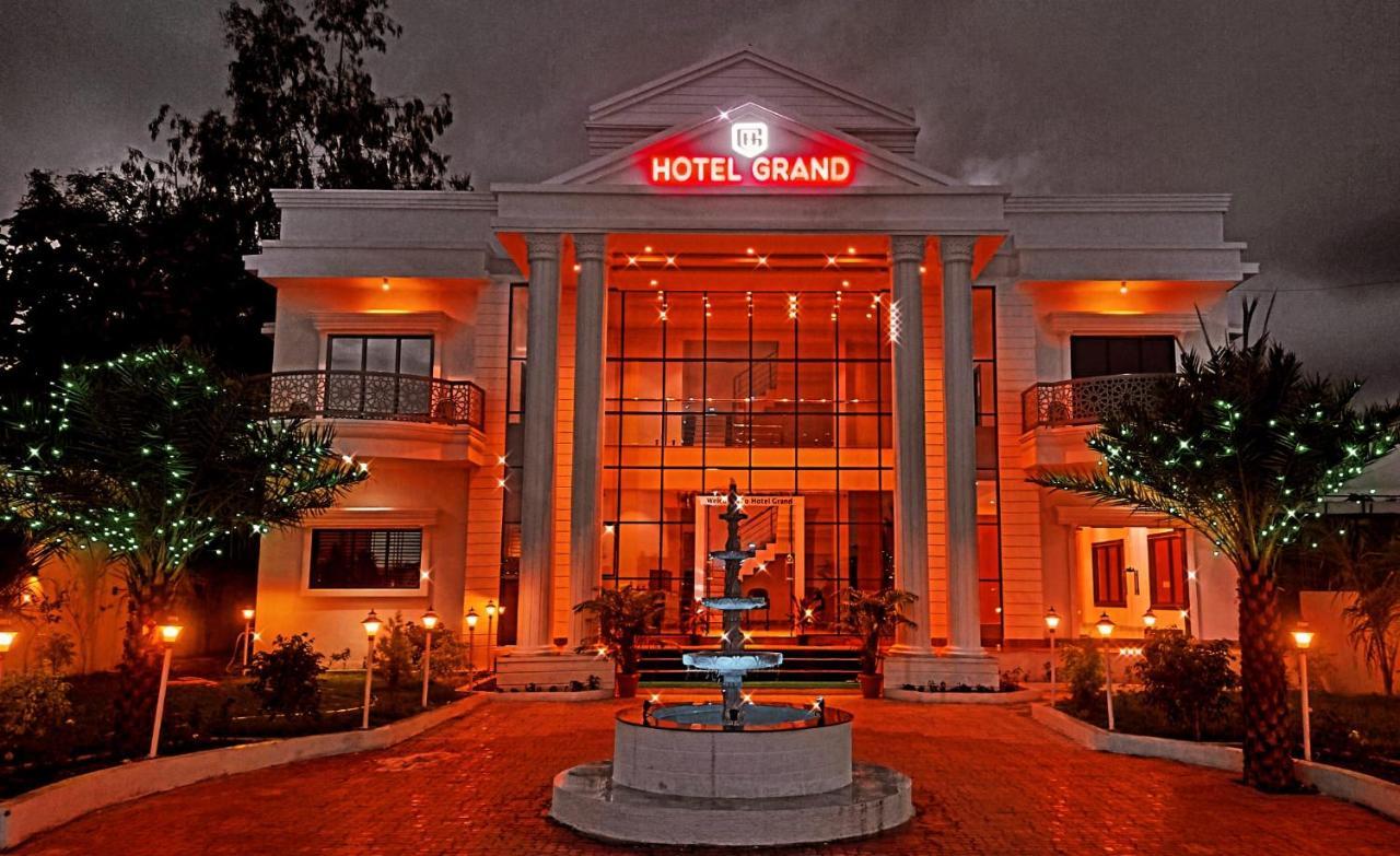 Hotel Grand Khuldabad 外观 照片