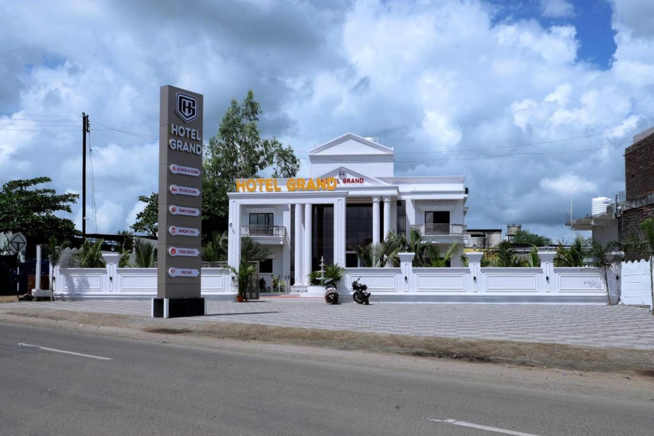 Hotel Grand Khuldabad 外观 照片