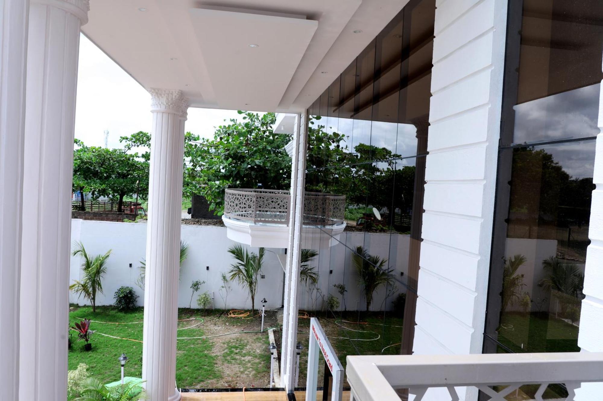 Hotel Grand Khuldabad 外观 照片